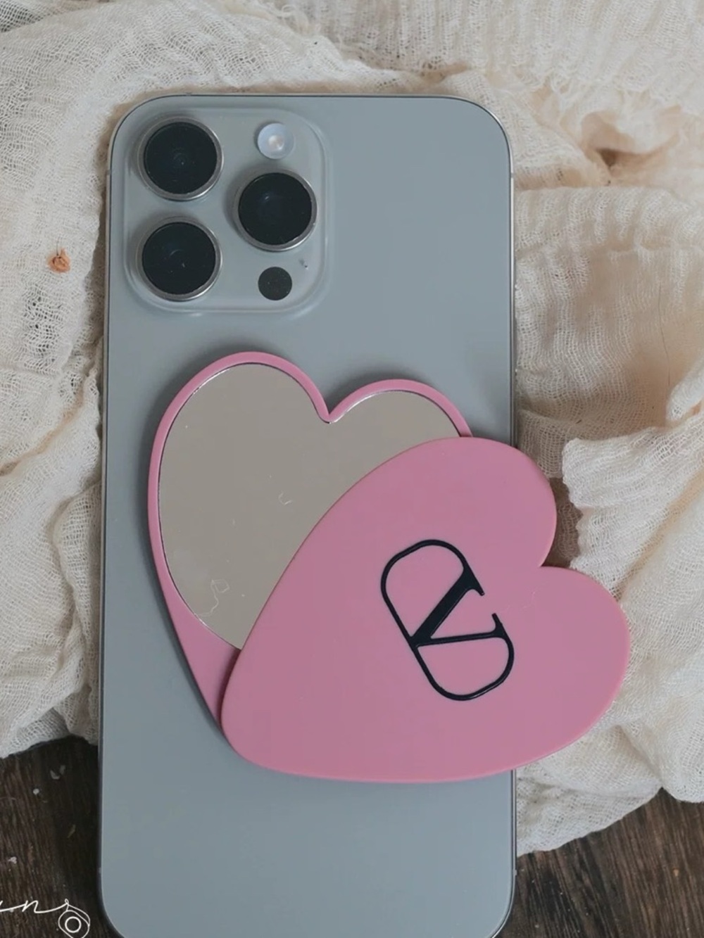 Valentino Magnet Heart Mirror